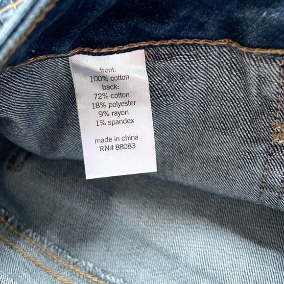 NWT SO Utility Cargo Denim Mini Skirt - Picture 3 of 4